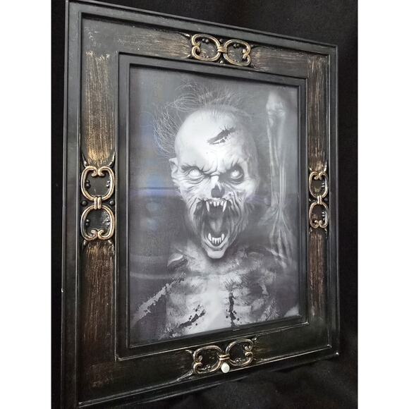 Lenticular Portrait Gemmy Wiki Uncle Hemlock 12 x 15 Vampire Motion & Sound - Picture 2 of 7